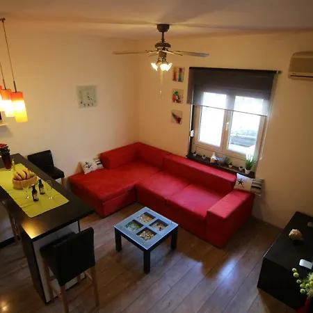 Center * Ζαντάρ